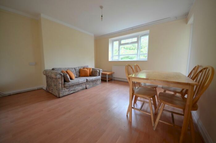 1 Bedroom Flat To Rent In Streatham Hill, London, SW2