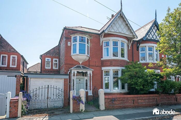 4 Bedroom Semi Detached House For Sale In Everest Road, Liverpool, L23