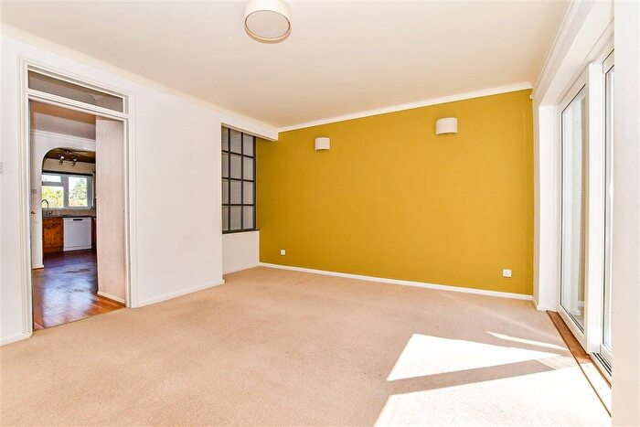 3 Bedroom Terraced House For Sale In Shirley Grove, Tunbridge Wells, Kent, TN4