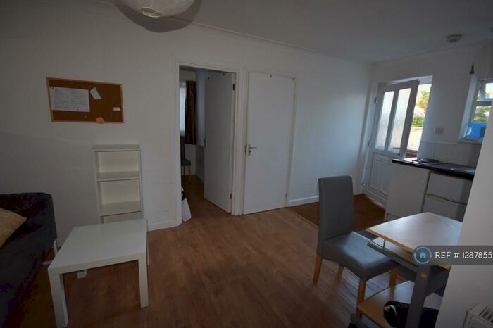 Studio To Rent In Burgess Road, Southampton, SO16