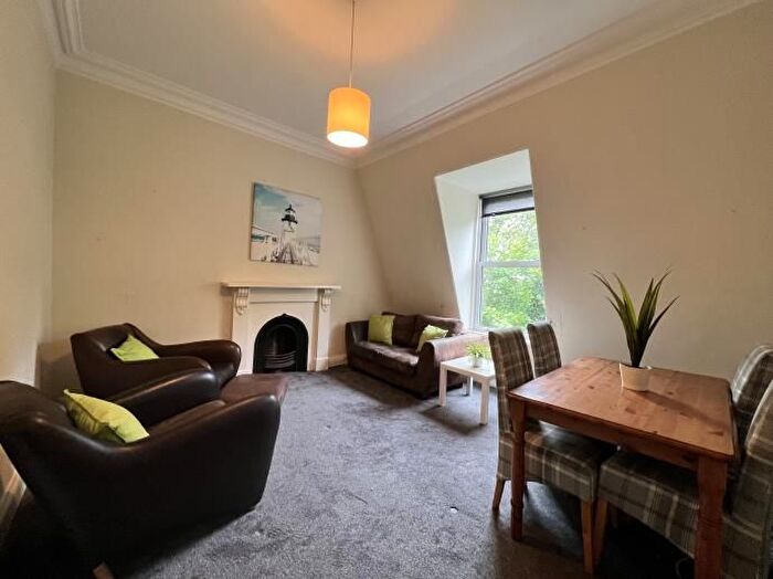 4 Bedroom Flat To Rent In Morningside Road, Edinburgh, EH10