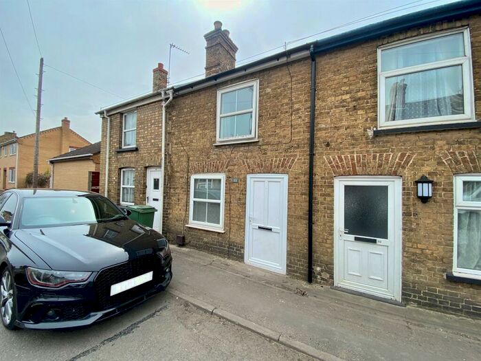 2 Bedroom House To Rent In St. Peters Road, March, PE15