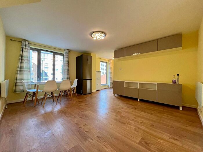 2 Bedroom Flat To Rent In Broadwalk, Upper William Street, Birmingham, B1