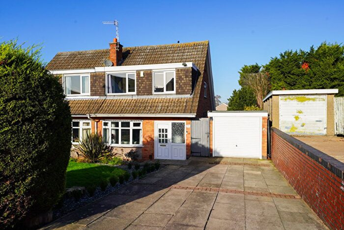 3 Bedroom Semi Detached House For Sale In Amanda Road, Glen Parva, Leicester, Leicestershire, LE2