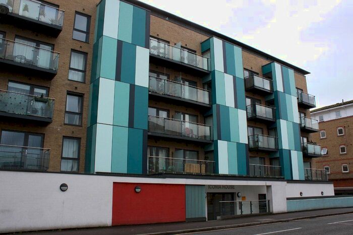 2 Bedroom Flat To Rent In Homesdale Road, Bromley, BR2