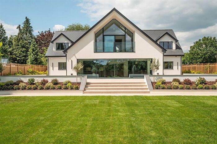 5 Bedroom Detached House For Sale In Broomhills Chase, Little Burstead, Billericay, CM12