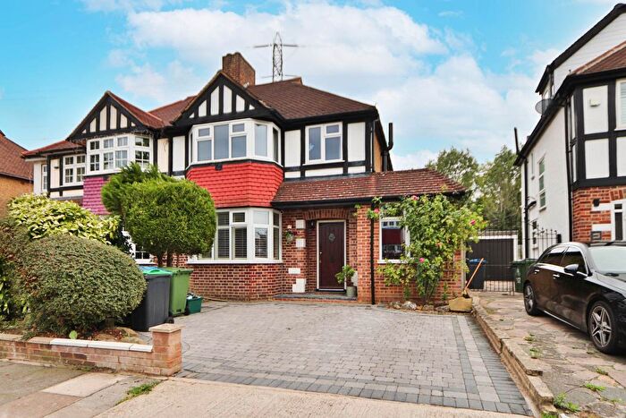 4 Bedroom Semi-Detached House For Sale In Bargate Close, New Malden, KT3