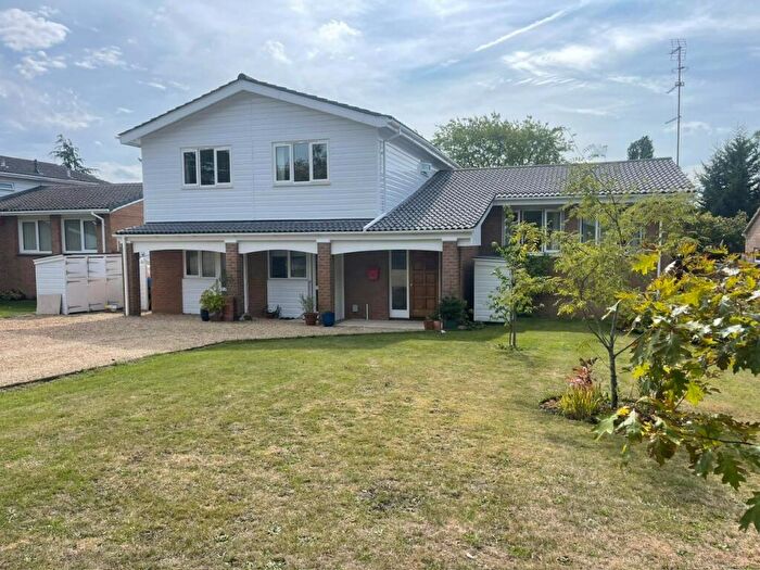 4 Bedroom House To Rent In Robins Field, Wansford, Peterborough, PE8