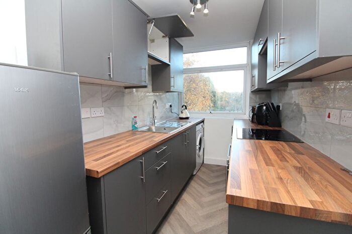 1 Bedroom Flat To Rent In Kidbrooke Park Road, Blackheath, SE3