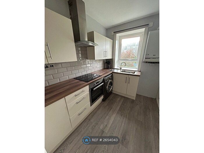 3 Bedroom Flat To Rent In Printfield Terrace, Aberdeen, AB24