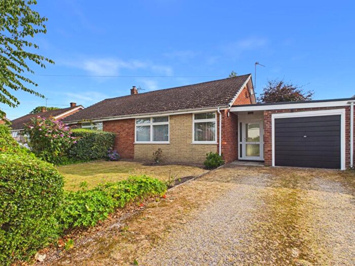2 Bedroom Semi-Detached Bungalow For Sale In Fernhurst Gate, Aughton, L39