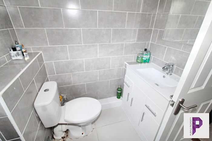 3 Bedroom Terraced House For Sale In Belmont Road, Gillingham, ME7