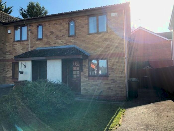 2 Bedroom Property To Rent In Inwood Close, Corby, NN18