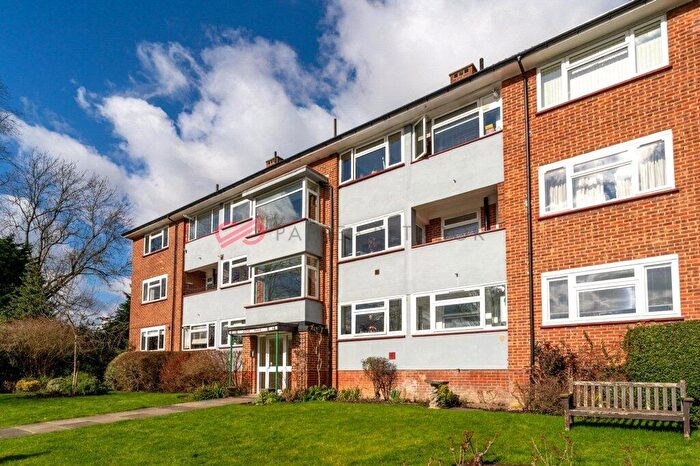 3 Bedroom Apartment To Rent In Dove Park, Pinner, Middlesex, HA5