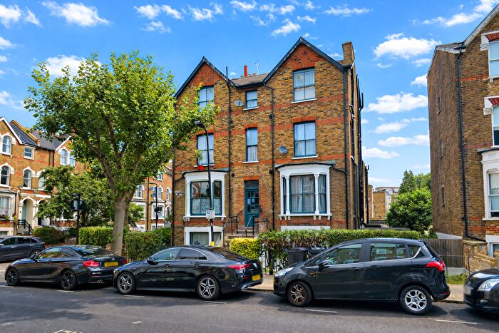 Studio To Rent In Hemstal Road, West Hampstead, NW6