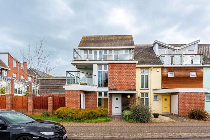 4 Bedroom Terraced House To Rent In Tappan Drive, St. Marys Island, ME4