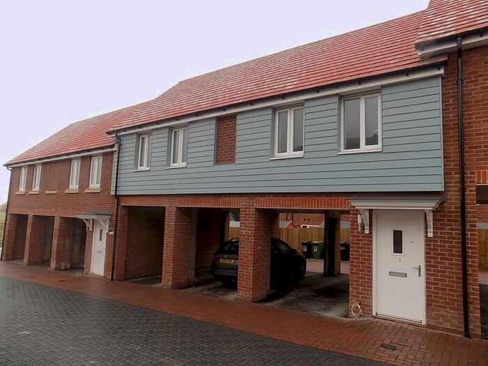 2 Bedroom Apartment To Rent In Weavers Close, Eastbourne, BN21