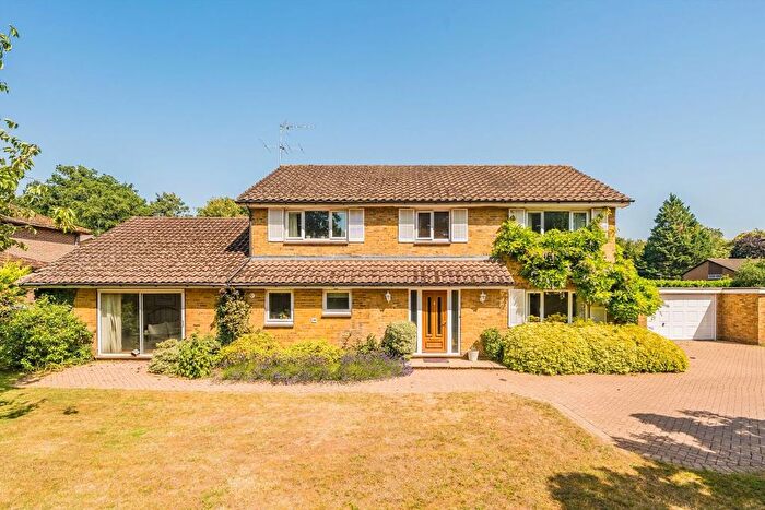 5 Bedroom Property To Rent In Milner Drive, Surrey, KT11