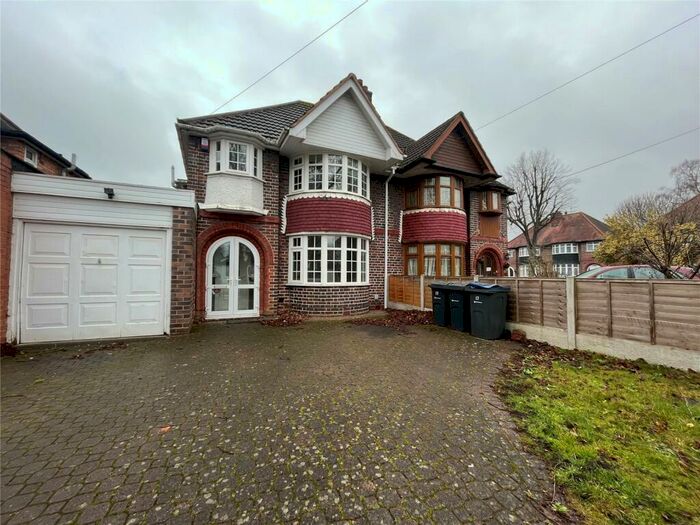 3 Bedroom Semi-Detached House To Rent In Miall Road, Hall Green, Birmingham, B28
