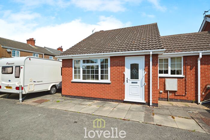 2 Bedroom Bungalow For Sale In Suggitts Court, Cleethorpes, DN35