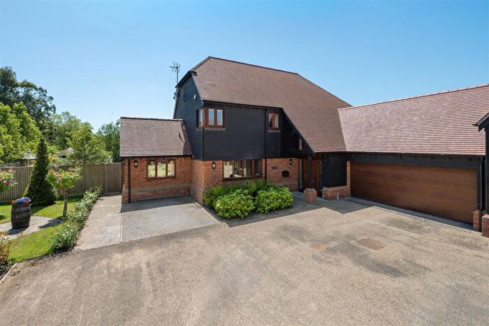 4 Bedroom Link Detached House For Sale In The Drove, Chestfield, Whitstable, CT5