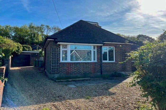 4 Bedroom Chalet To Rent In Kings Stone Avenue, Steyning, BN44