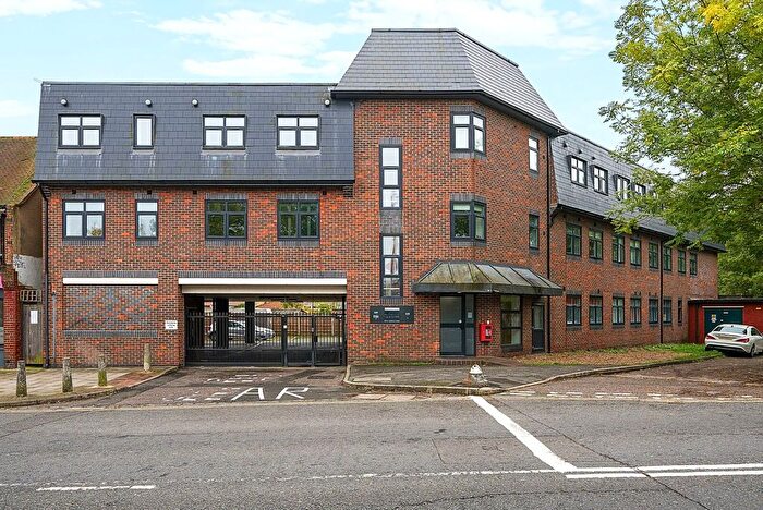 1 Bedroom Flat To Rent In Parkgate House, West Barnes Lane, New Malden, KT3