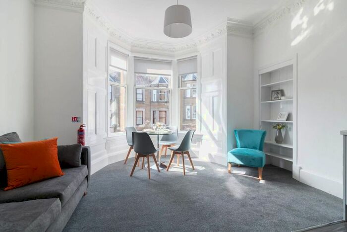 3 Bedroom Flat To Rent In Bellefield Avenue, West End, Dundee, DD1