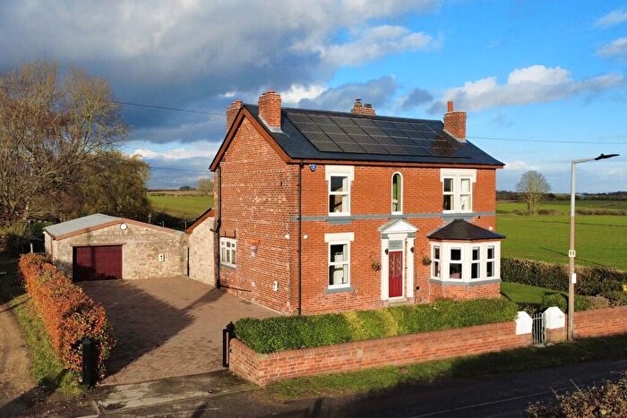 3 Bedroom Detached House For Sale In Austwood Lane, Braithwell, Rotherham, S66