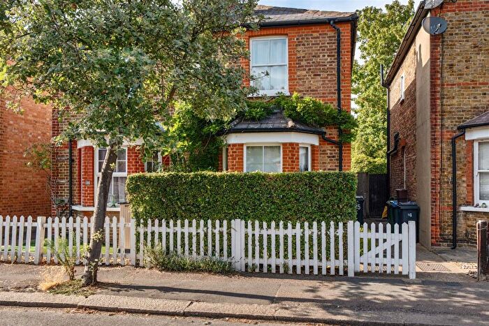3 Bedroom Semi-Detached House For Sale In Beaconsfield Road, Surbiton, KT5