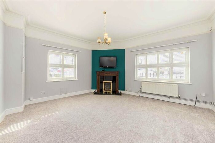 4 Bedroom Property To Rent In Bramshot Avenue, London, SE7