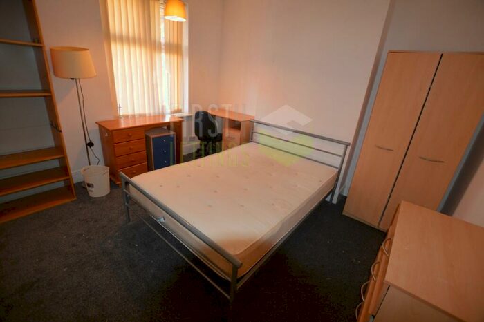 3 Bedroom Terraced House To Rent In St. Leonards Road, Leicester, LE2