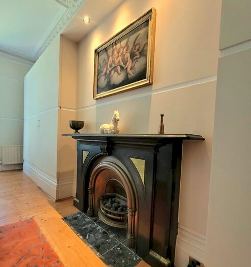 1 Bedroom Studio To Rent In The Drive, Hove, BN3