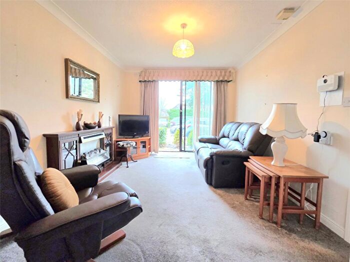 2 Bedroom Apartment To Rent In Magpie Hall Lane, Bromley, BR2