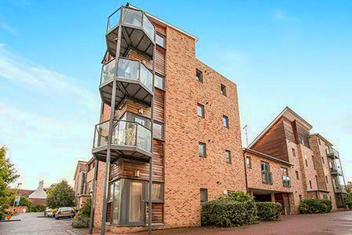 1 Bedroom Apartment To Rent In Scholars Walk, CB4