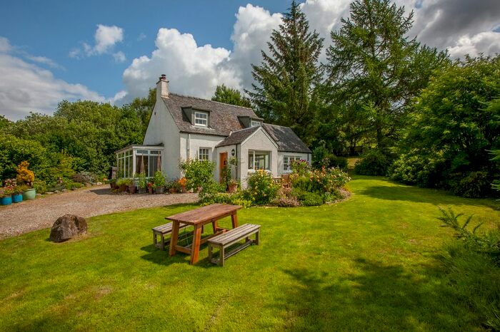 3 Bedroom Cottage For Sale In East Lochaweside, Dalmally, PA33