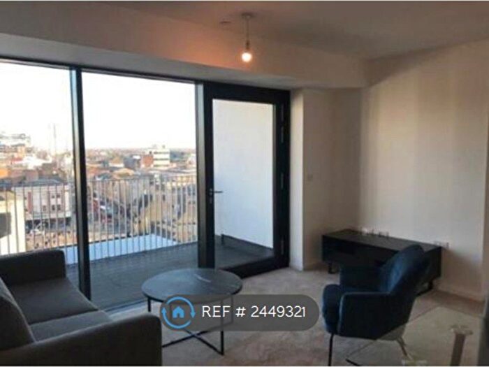 2 Bedroom Flat To Rent In Valentines House, Ilford, IG1