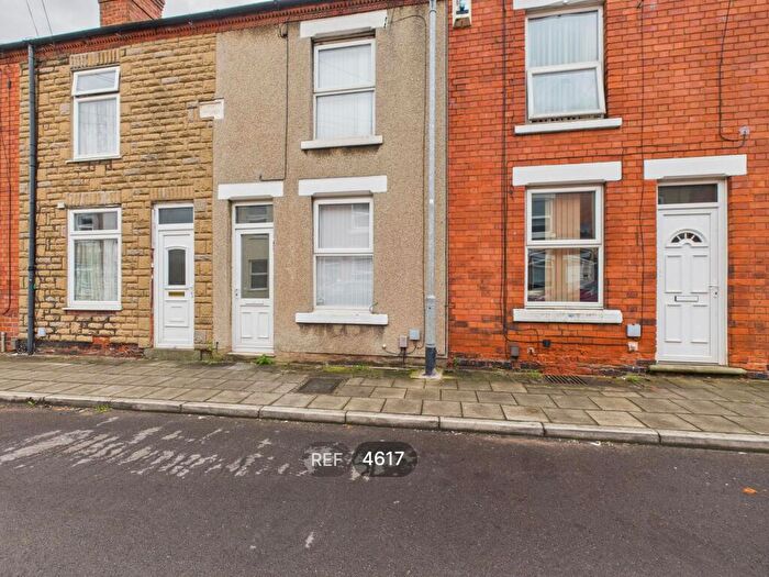 3 Bedroom Property To Rent In Victoria Street, Nottingham, NG15