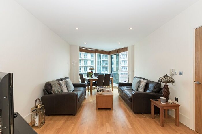 2 Bedroom Flat To Rent In Juniper Drive, London, SW18