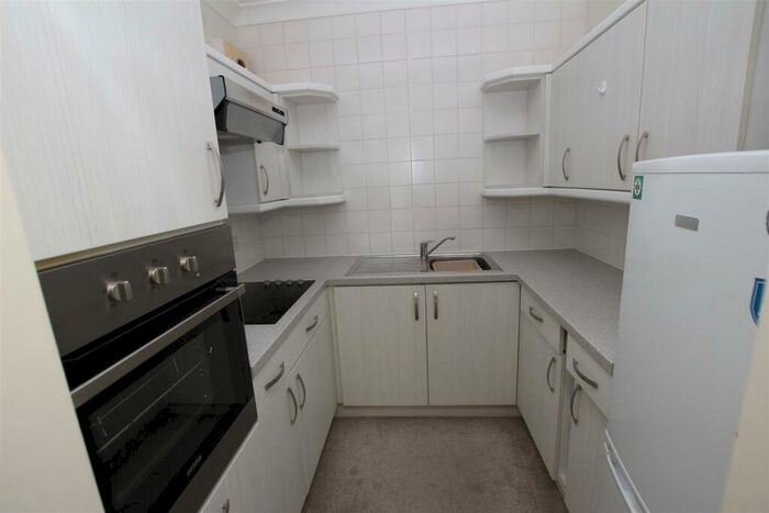 1 Bedroom Apartment For Sale In Rydal Court, Bolton, BL1