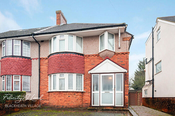 3 Bedroom Semi Detached House For Sale In Wricklemarsh Road, London, SE3