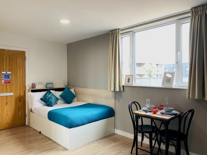 Studio To Rent In Blackhorse Lane, London, E17