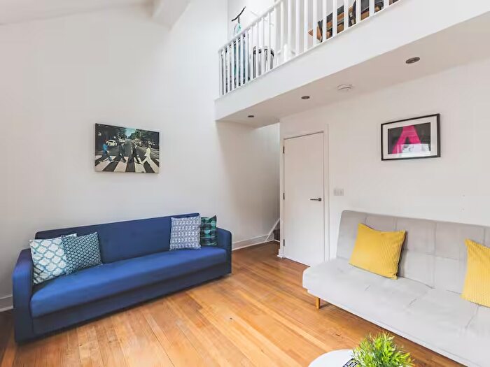 2 Bedroom Flat To Rent In Thorparch Road, London, SW8