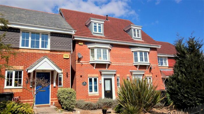 3 Bedroom Detached House To Rent In Thyme Avenue, Whiteley, Fareham, PO15