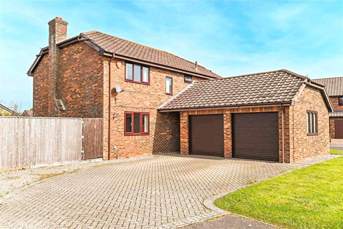 4 Bedroom Detached House For Sale In The Close, Barton On Sea, BH25