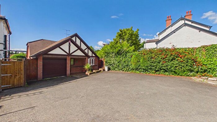 2 Bedroom Detached Bungalow For Sale In Worcester Road, Hagley, Stourbridge, DY9