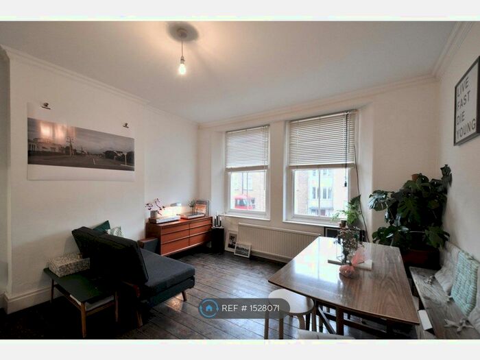1 Bedroom Flat To Rent In Mare Street, London, E8