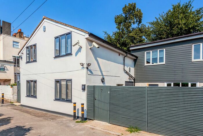 1 Bedroom Flat To Rent In Wandsworth Road, London, SW8