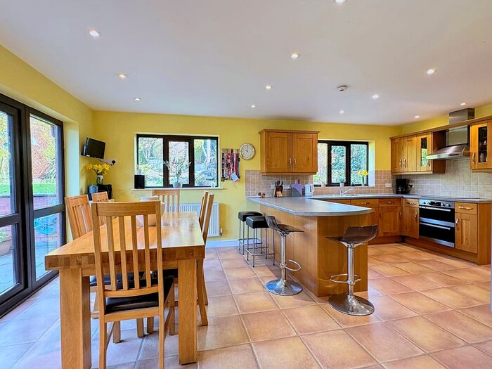 5 Bedroom Detached House For Sale In Lower Ladyes Hills, Kenilworth, CV8