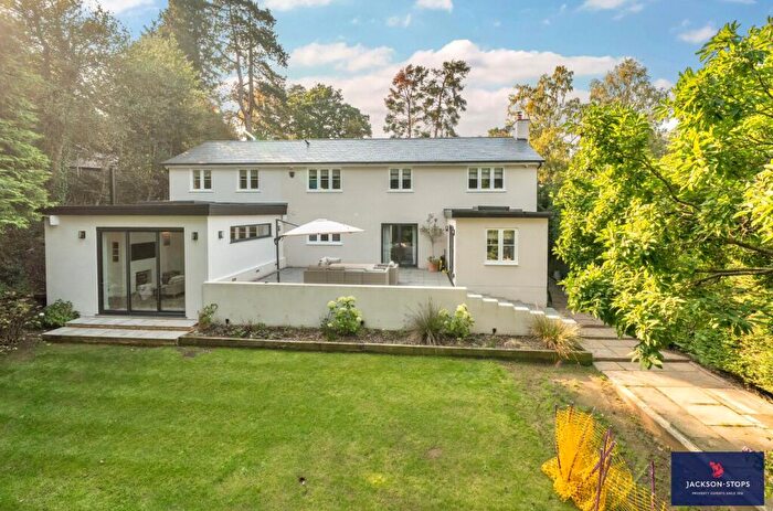 5 Bedroom Detached House For Sale In Church Road, Aspley Heath, Bedfordshire, MK17
